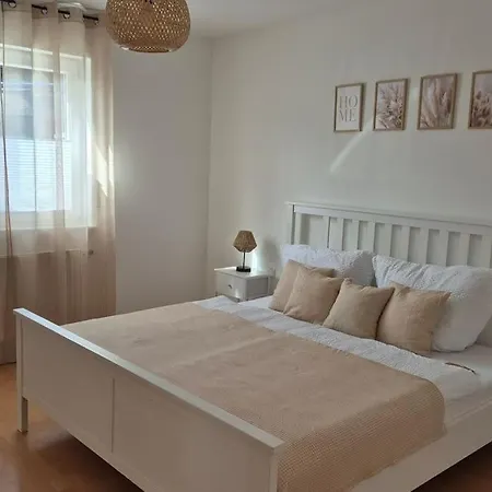 Ferienwohnung Au In Bitburg Exterior foto